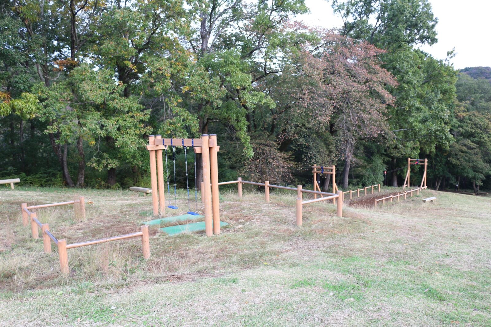 広場の遊具